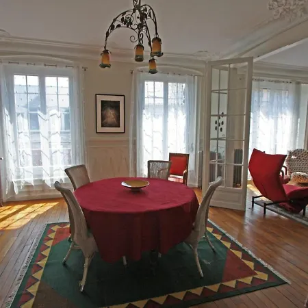 Apartment Spacieux Au Coeur De Saint-die-des-vosges, Proche Gare Et Commerces, Ideal Pour Familles - Fr-1-589-376 *