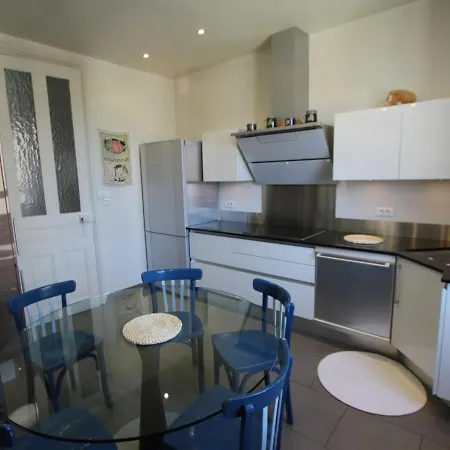 Spacieux Au Coeur De Saint-die-des-vosges, Proche Gare Et Commerces, Ideal Pour Familles - Fr-1-589-376 Apartment *